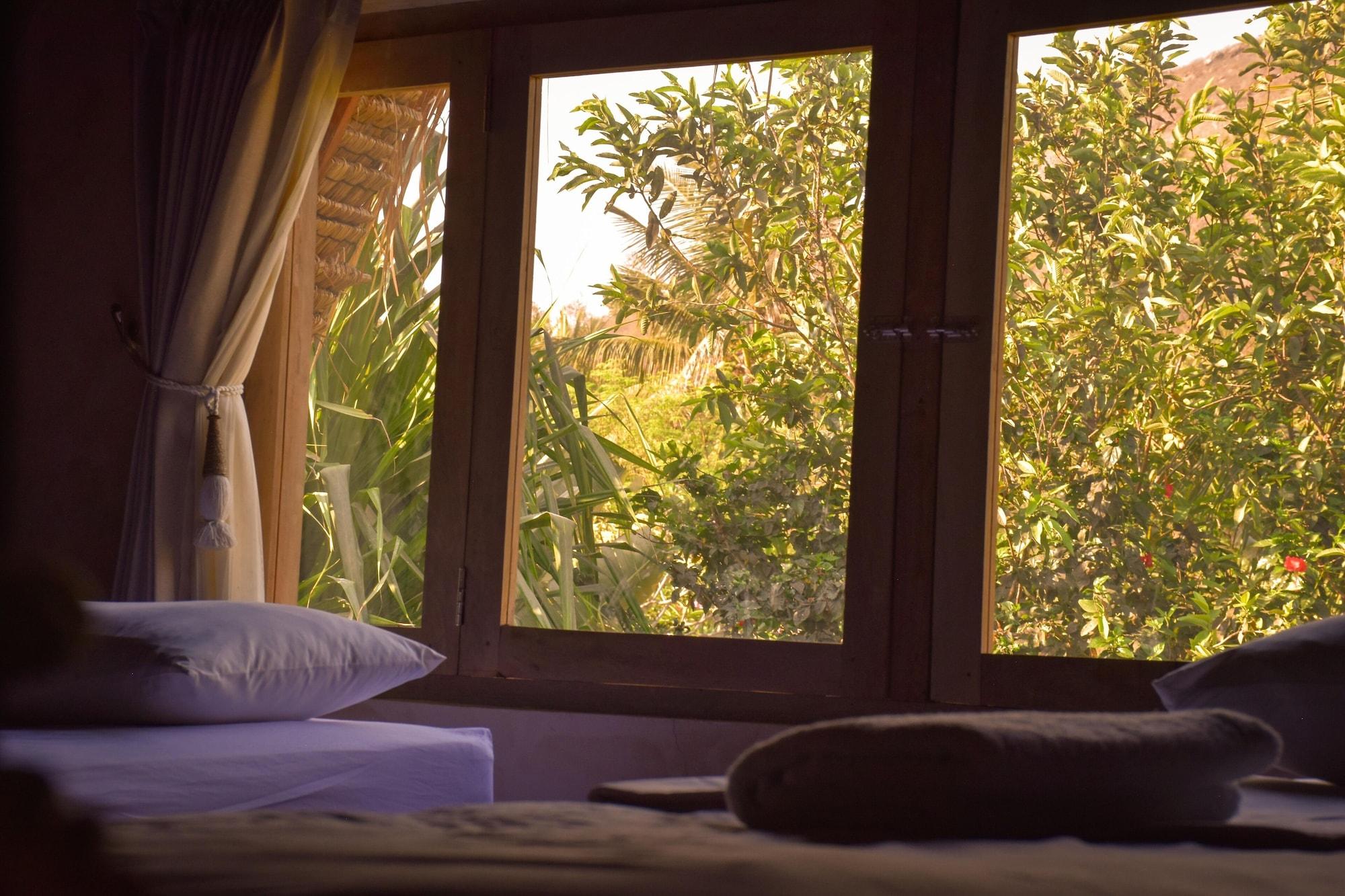 Owa Lodge Areguling Kuta  Buitenkant foto