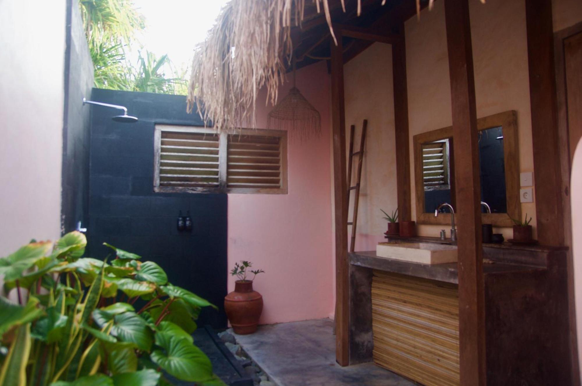 Owa Lodge Areguling Kuta  Kamer foto