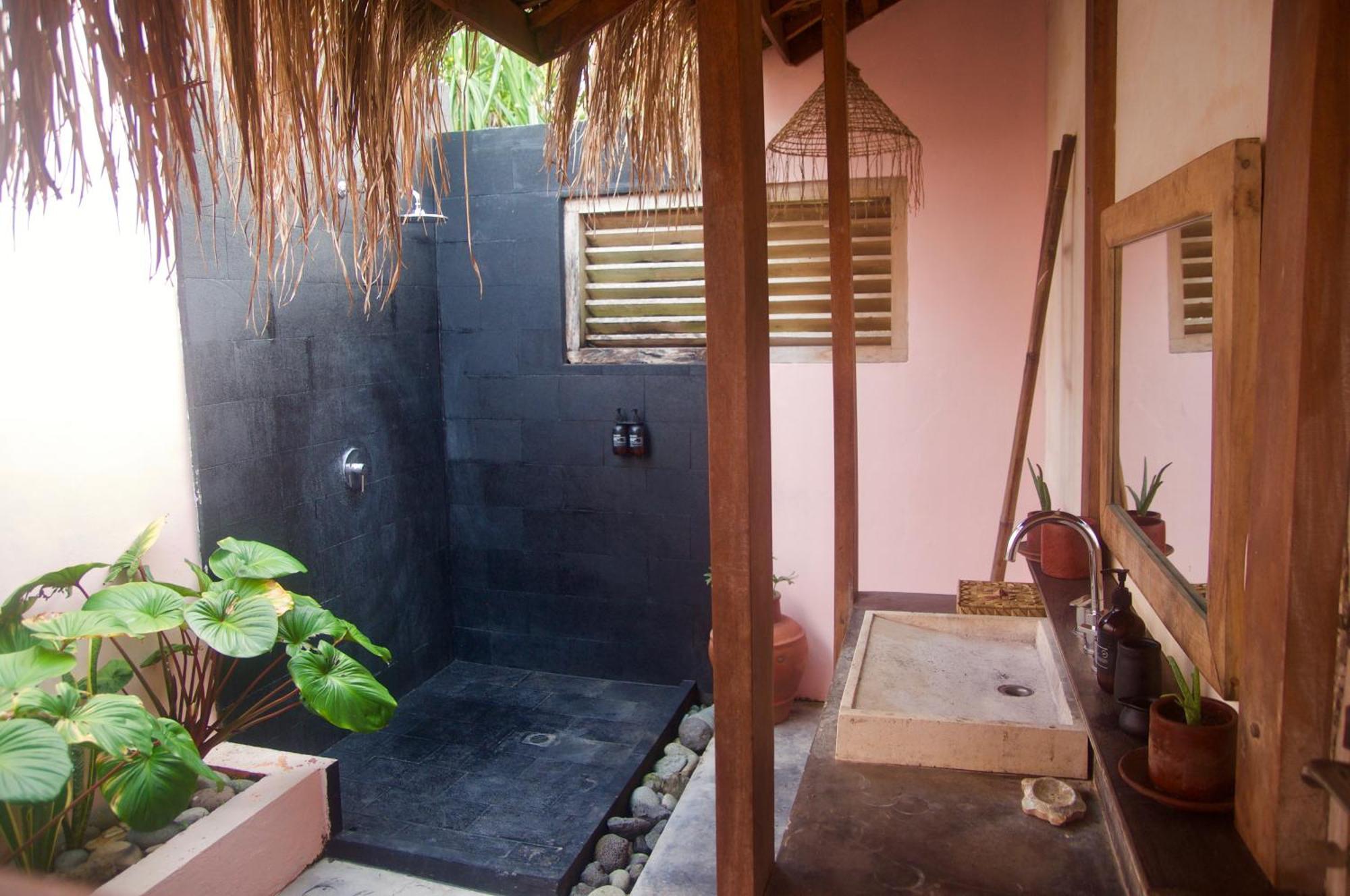Owa Lodge Areguling Kuta  Kamer foto