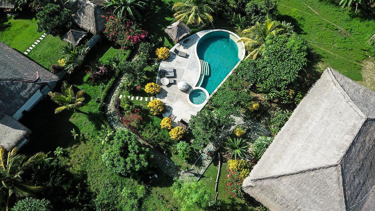 Owa Lodge Areguling Kuta  Buitenkant foto