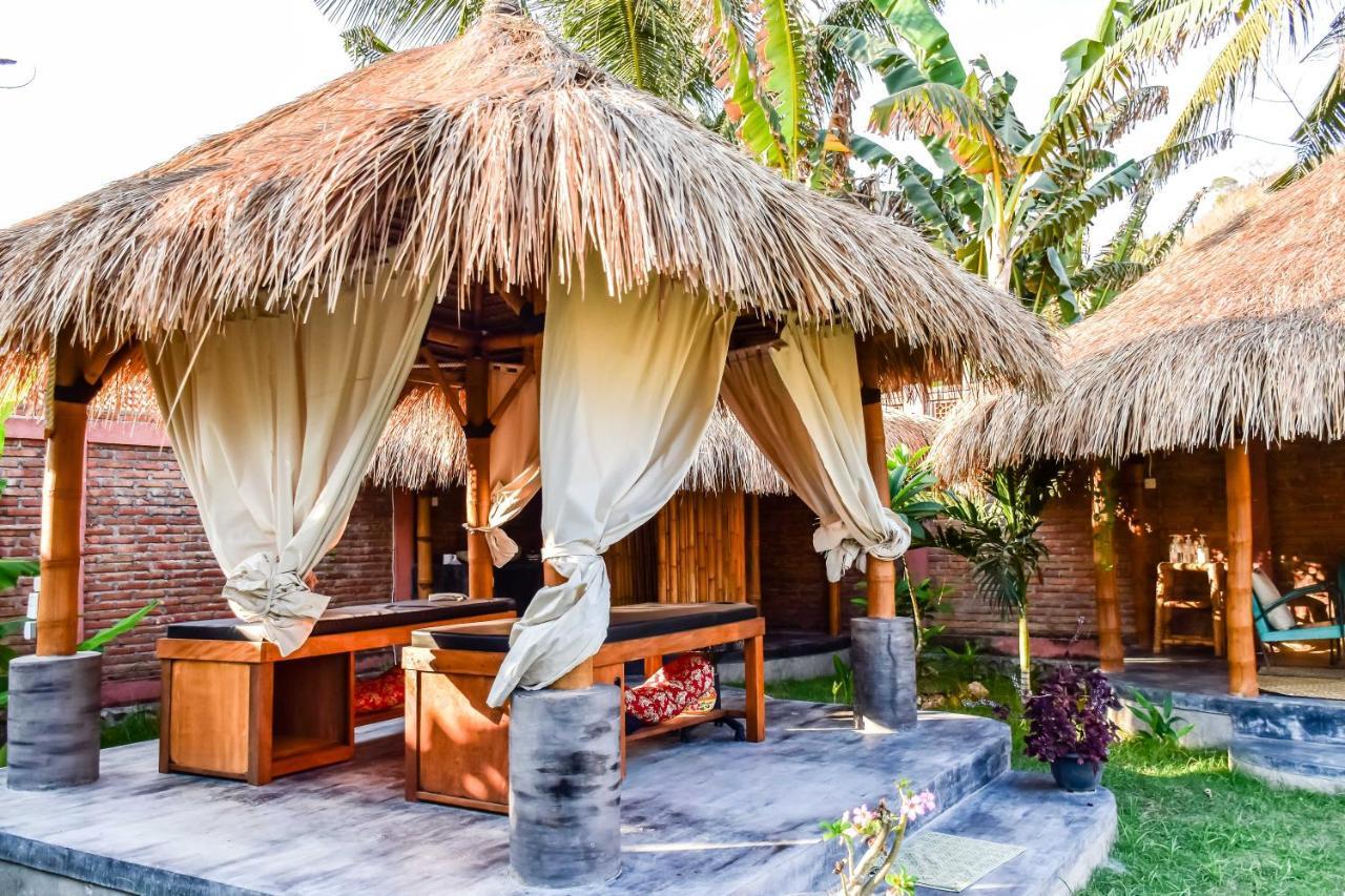 Owa Lodge Areguling Kuta  Buitenkant foto